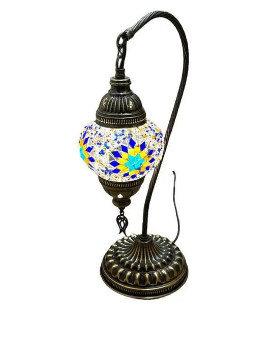 Lámpara de sobremesa turca artesanal.