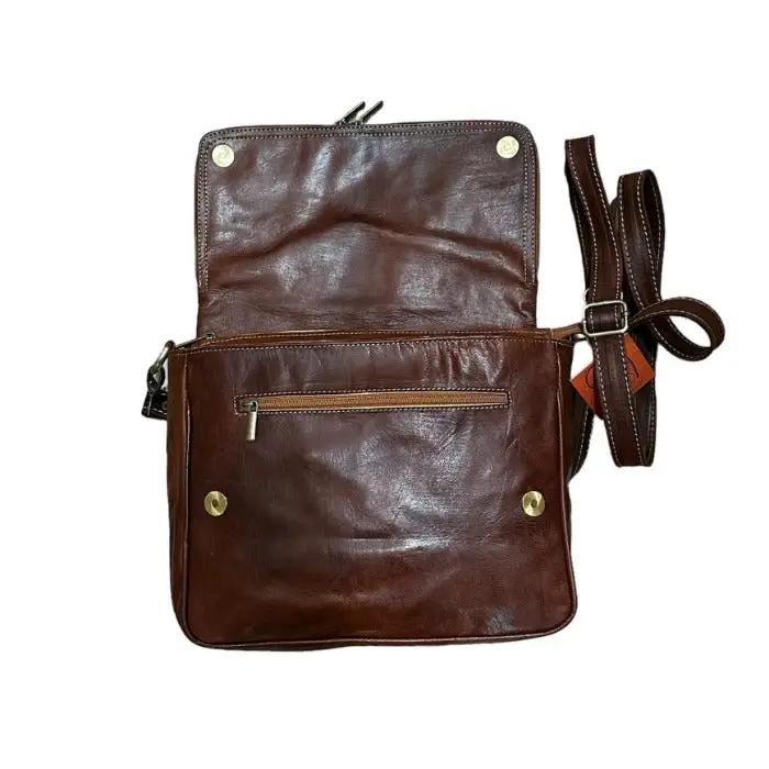 Bolso bandolera con solapa de piel natural. Unisex - Look Todo Piel - 